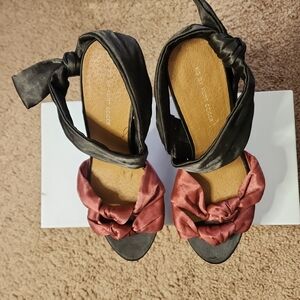 Kurt Geiger Black and Pink Heels